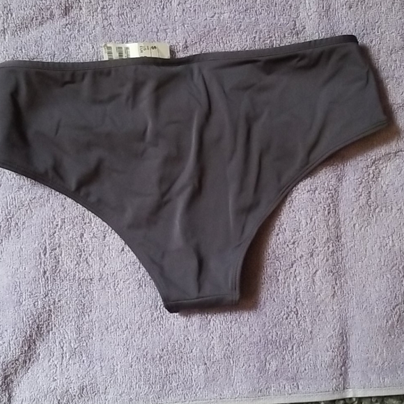 H&M bandeau top bikini bathing suit - Picture 3 of 4